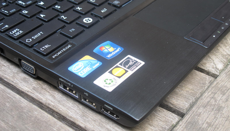 Illustration for article titled Toshiba Portégé R705 Review: The Ultra Ultraportable